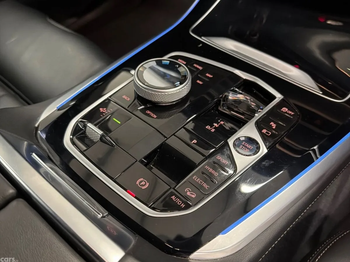 BMW X5 SUV, Petrol Plug-in Hybrid, 2025, Green