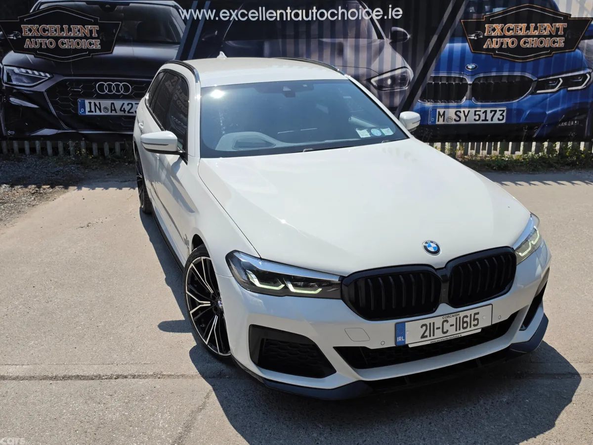 BMW 5-Series Estate, Petrol Plug-in Hybrid, 2021, White