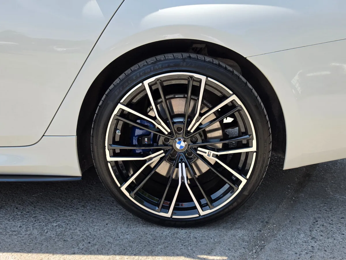 BMW 5-Series Estate, Petrol Plug-in Hybrid, 2021, White