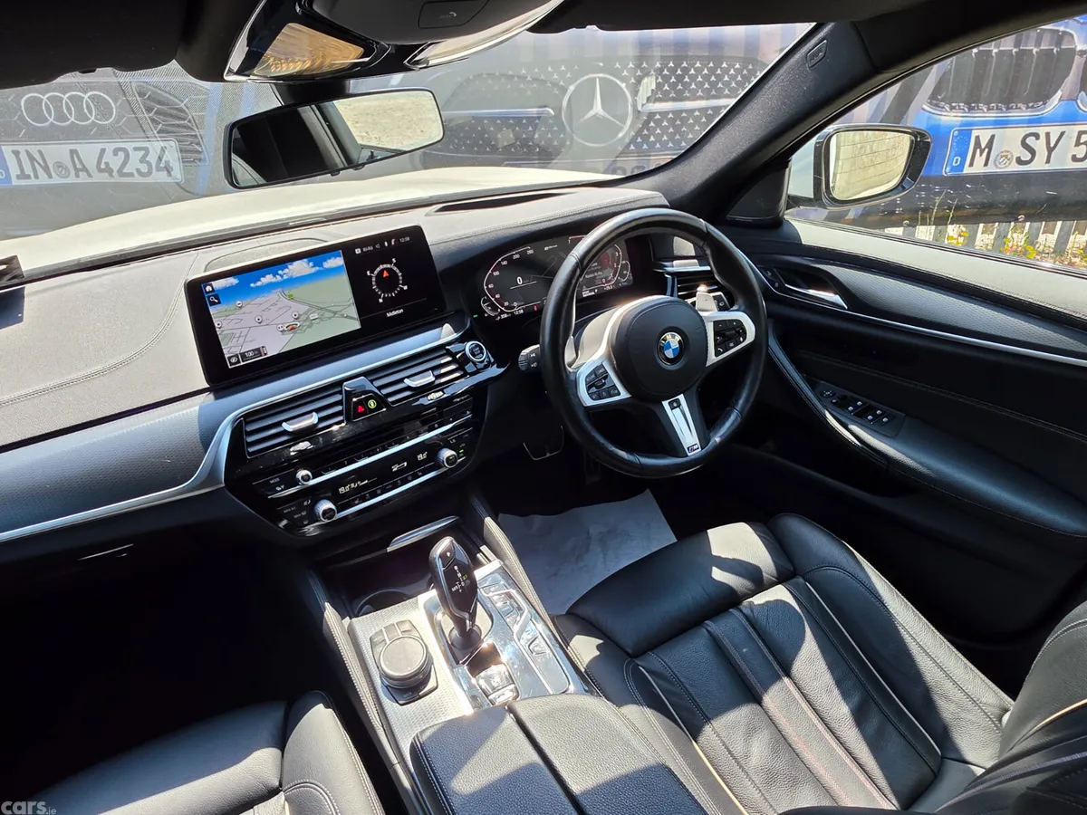 BMW 5-Series Estate, Petrol Plug-in Hybrid, 2021, White