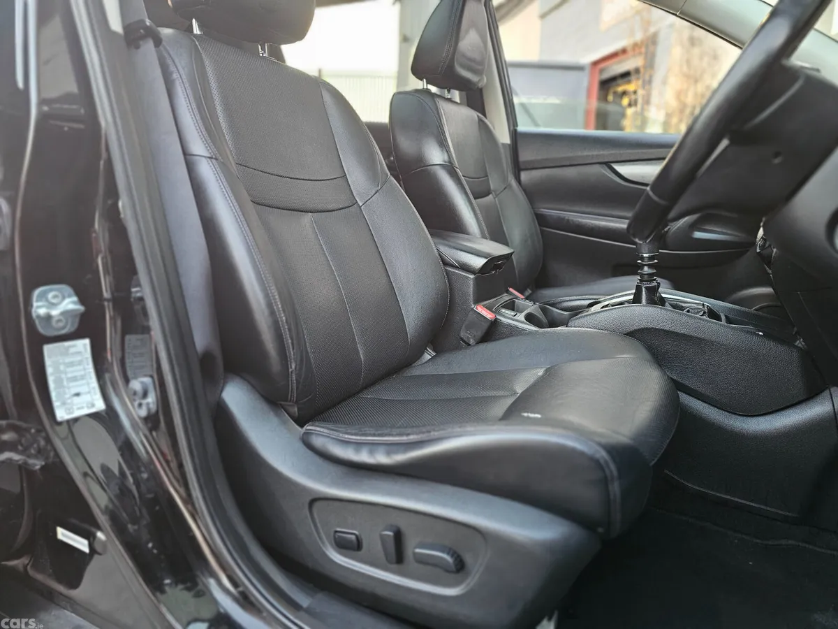 Nissan X-Trail SUV, Diesel, 2015, Black