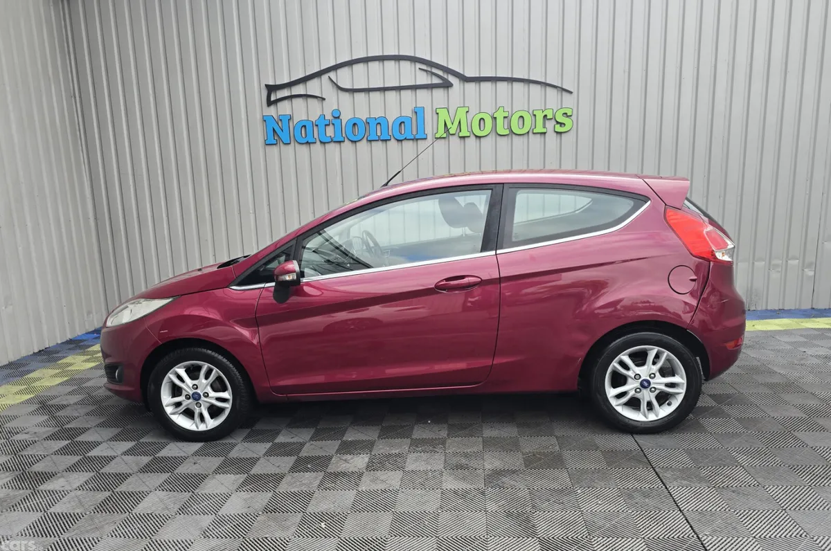 Ford Fiesta Hatchback, Petrol, 2015, Pink