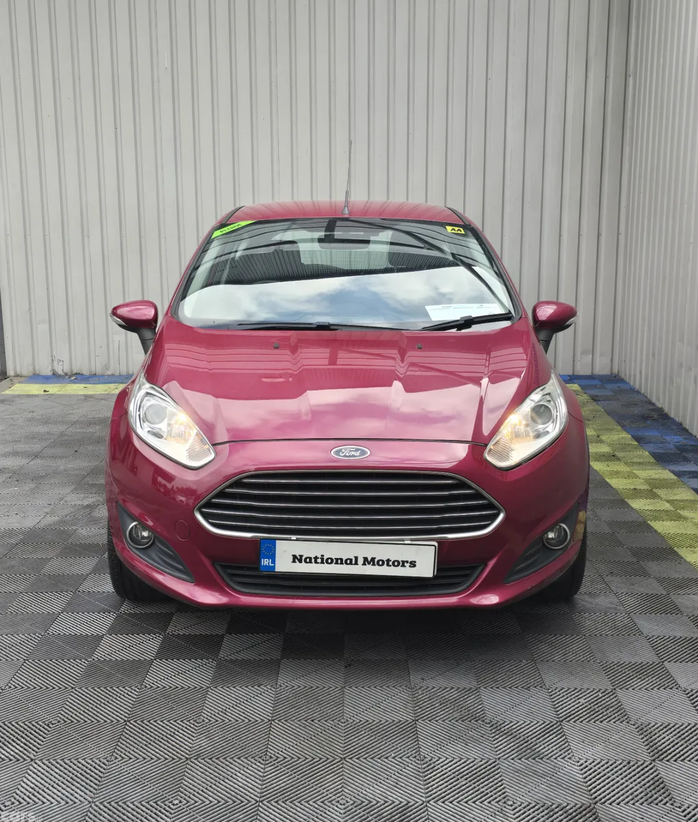 Ford Fiesta Hatchback, Petrol, 2015, Pink