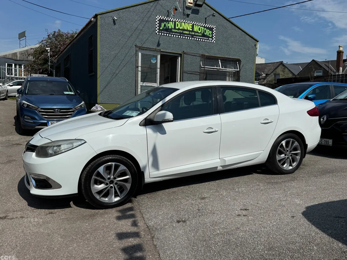Renault Fluence Saloon, Diesel, 2015, White