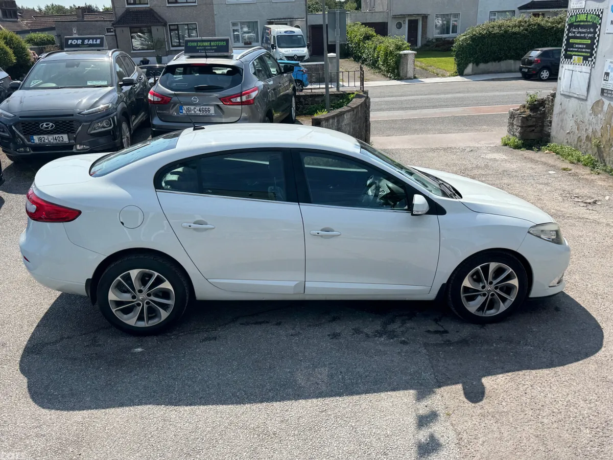 Renault Fluence Saloon, Diesel, 2015, White
