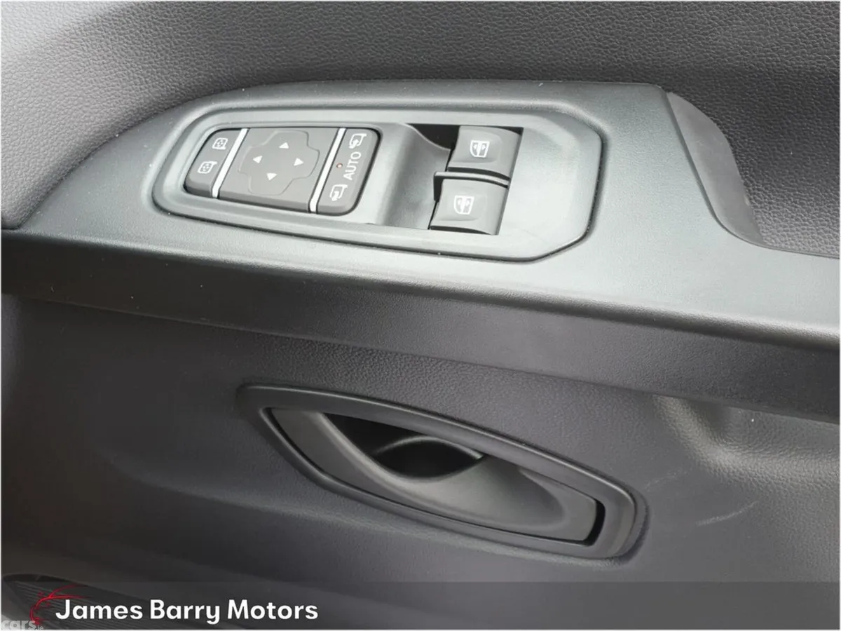 Nissan Primastar MPV, Diesel, 2026, White