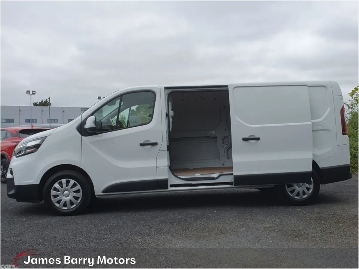 Nissan Primastar MPV, Diesel, 2026, White