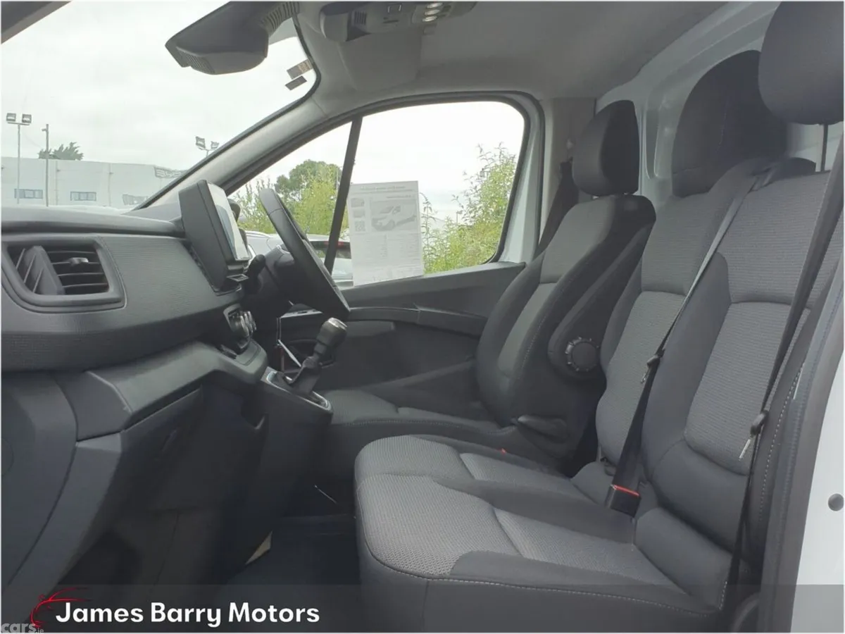 Nissan Primastar MPV, Diesel, 2026, White