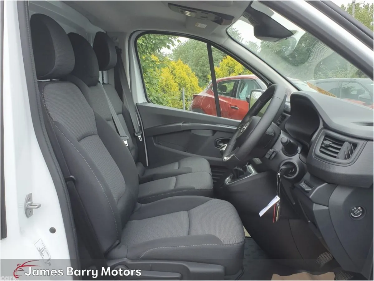 Nissan Primastar MPV, Diesel, 2026, White