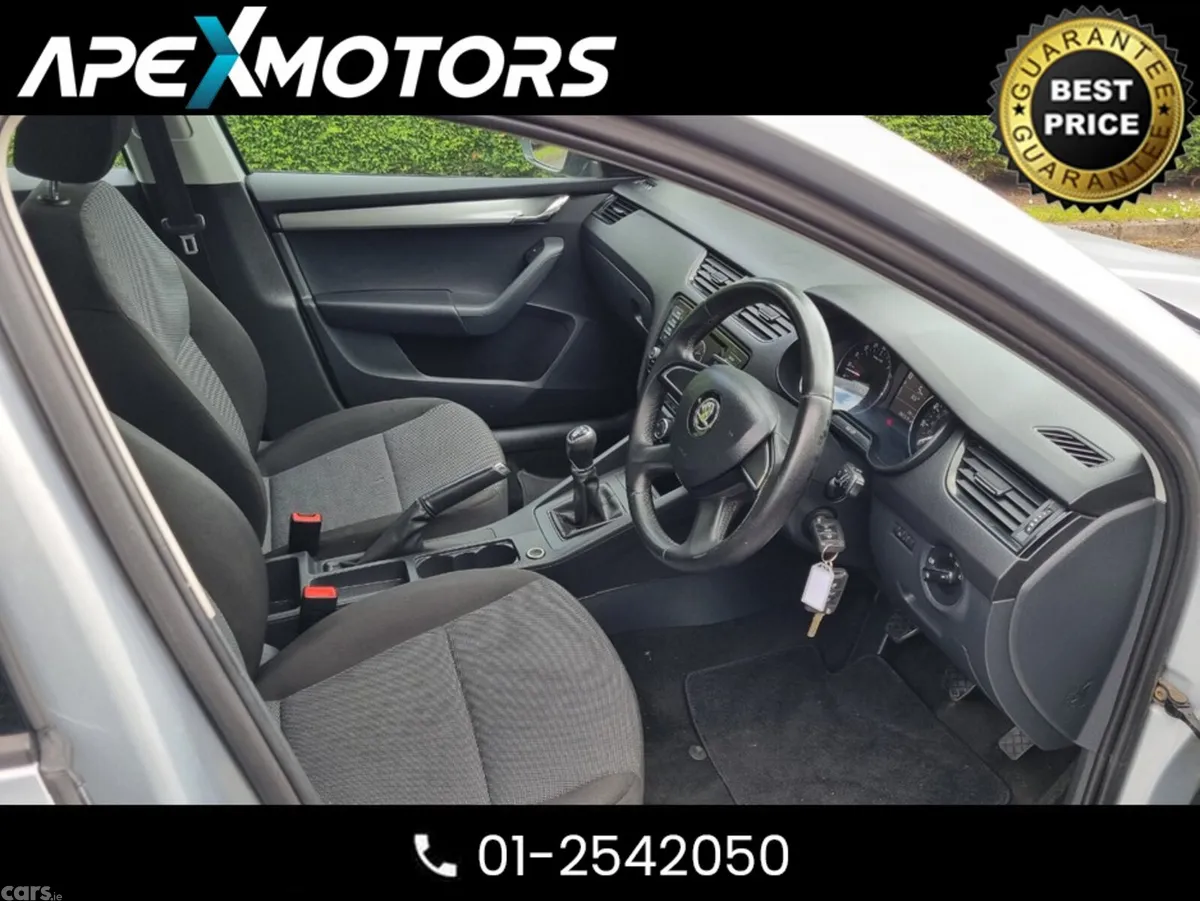 Skoda Octavia Hatchback, Diesel, 2015, Silver