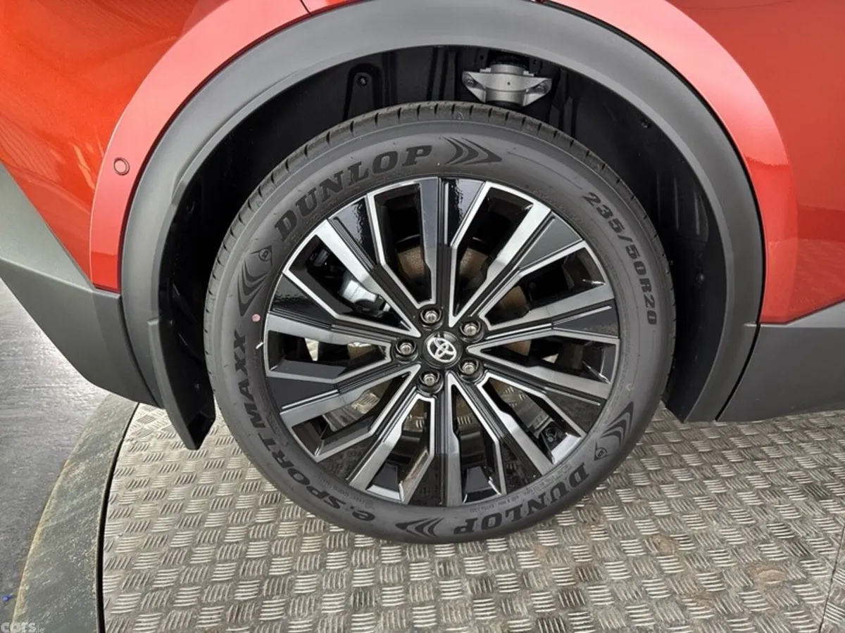 Toyota C-HR Estate, Electric, 2026, Brown