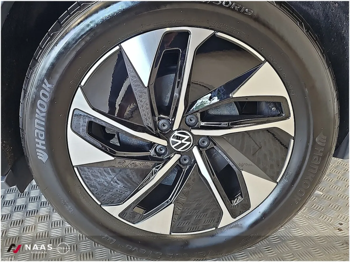 Volkswagen ID.5 Estate, Electric, 2025, Blue