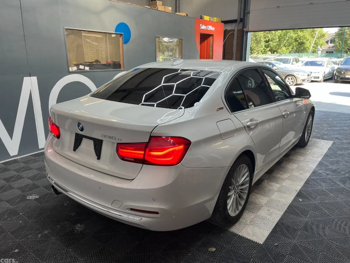 BMW 3-Series Saloon, Petrol Plug-in Hybrid, 2016, White