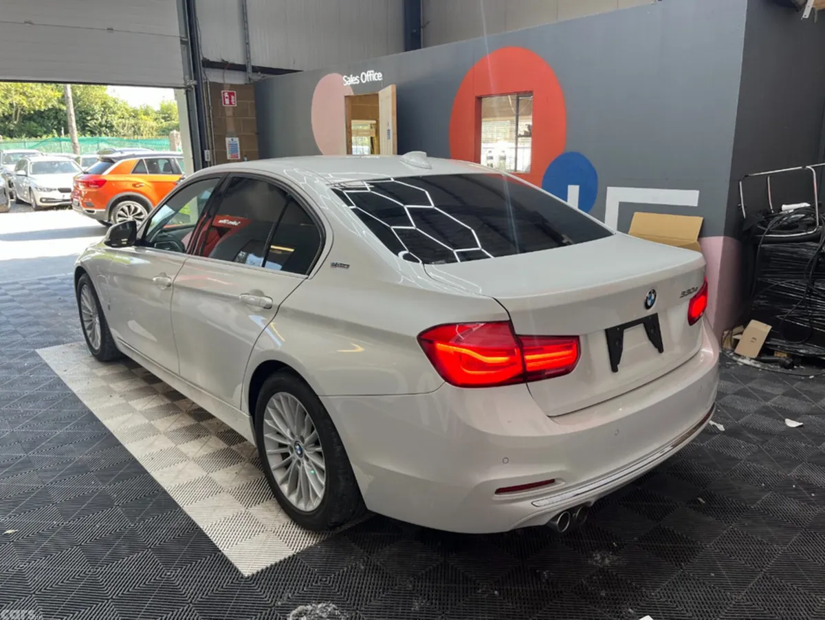 BMW 3-Series Saloon, Petrol Plug-in Hybrid, 2016, White