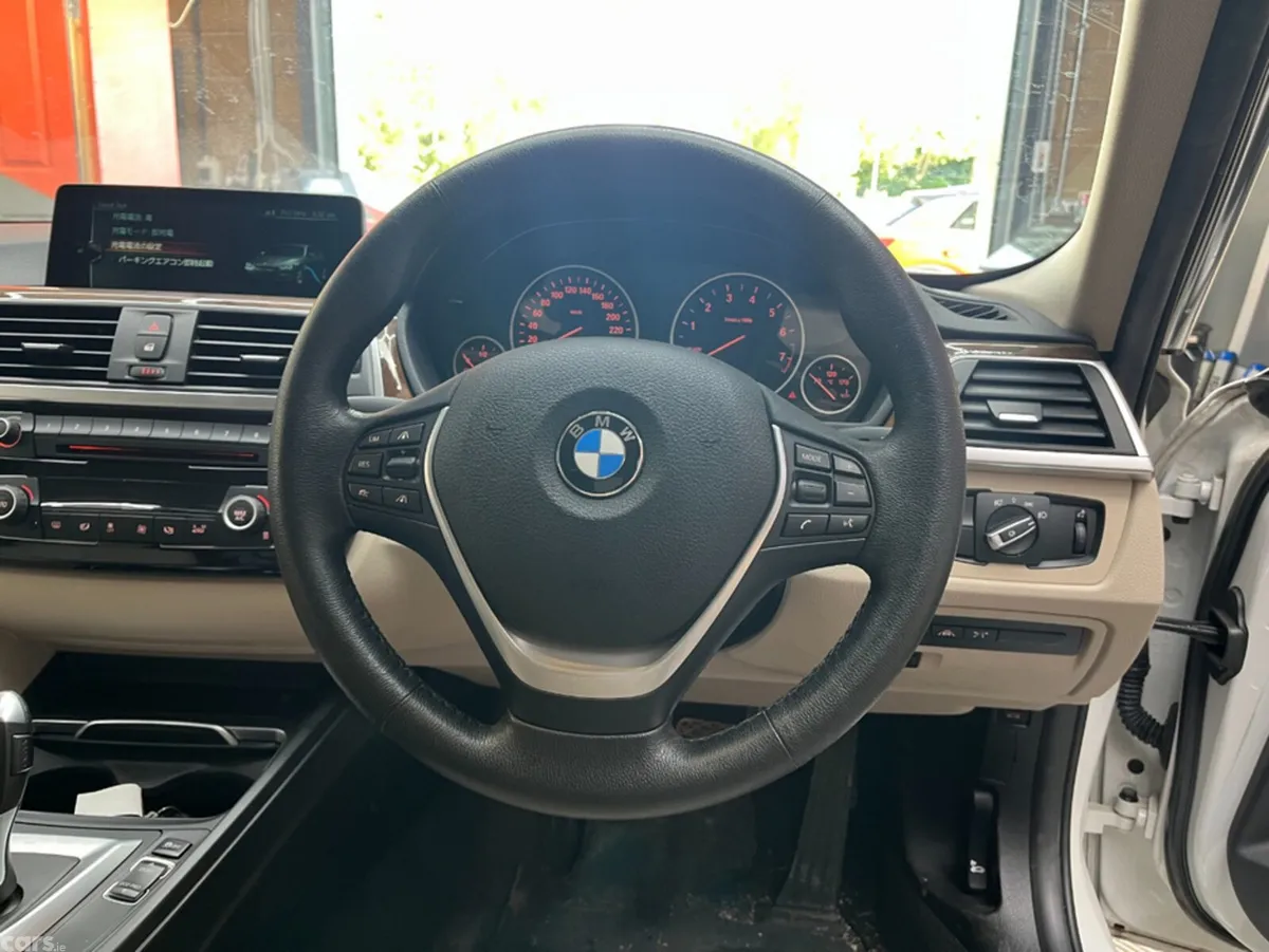 BMW 3-Series Saloon, Petrol Plug-in Hybrid, 2016, White