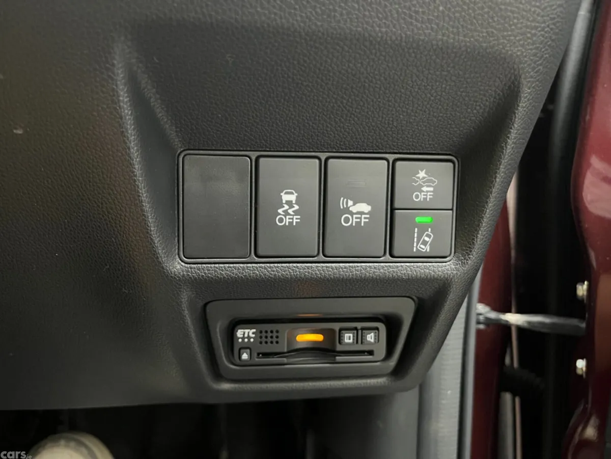 Honda Stepwagon MPV, Petrol Hybrid, 2019, Red