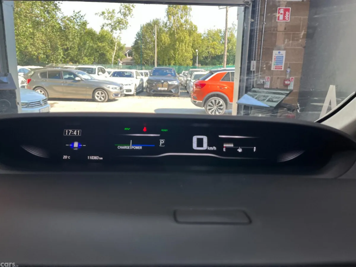 Honda Stepwagon MPV, Petrol Hybrid, 2019, Red