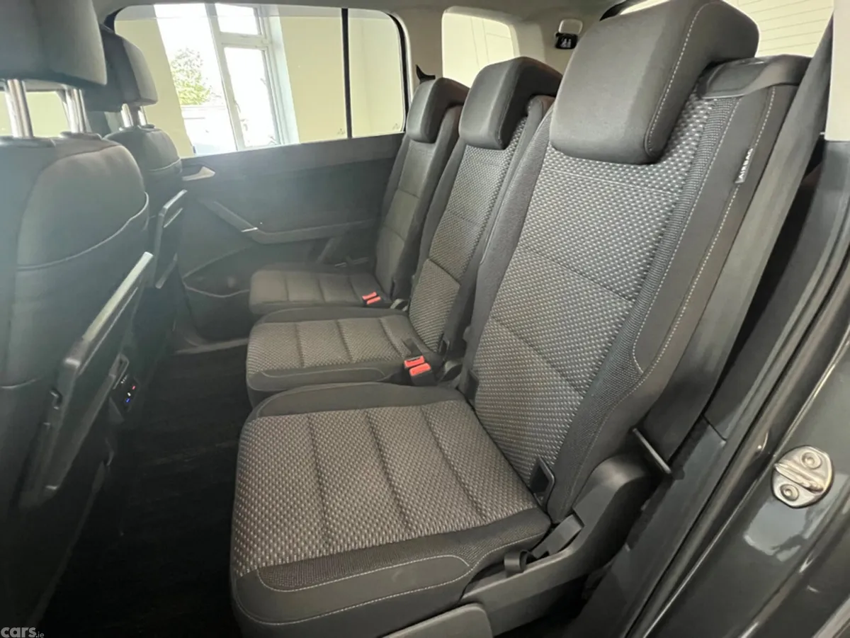 Volkswagen Touran MPV, Petrol, 2020, Grey