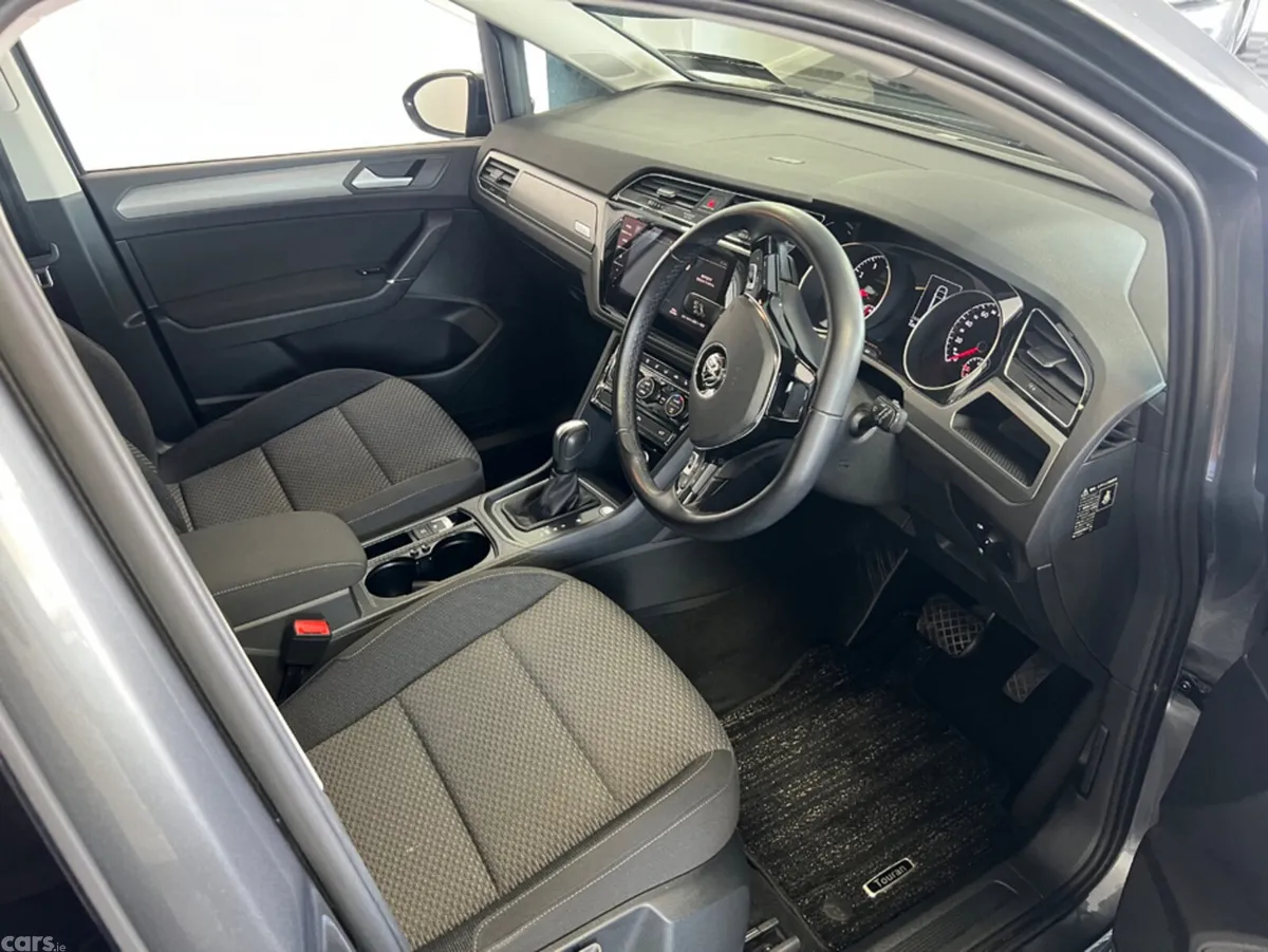 Volkswagen Touran MPV, Petrol, 2020, Grey