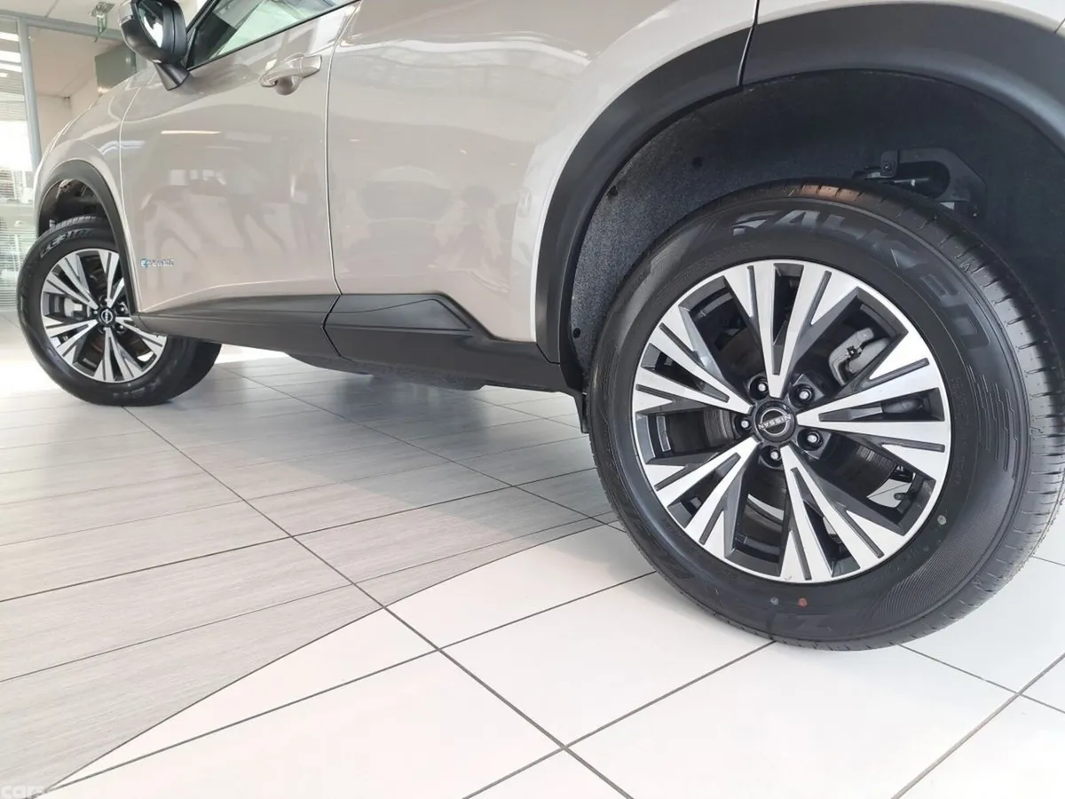 Nissan X-Trail SUV, Petrol Hybrid, 2025, Gold