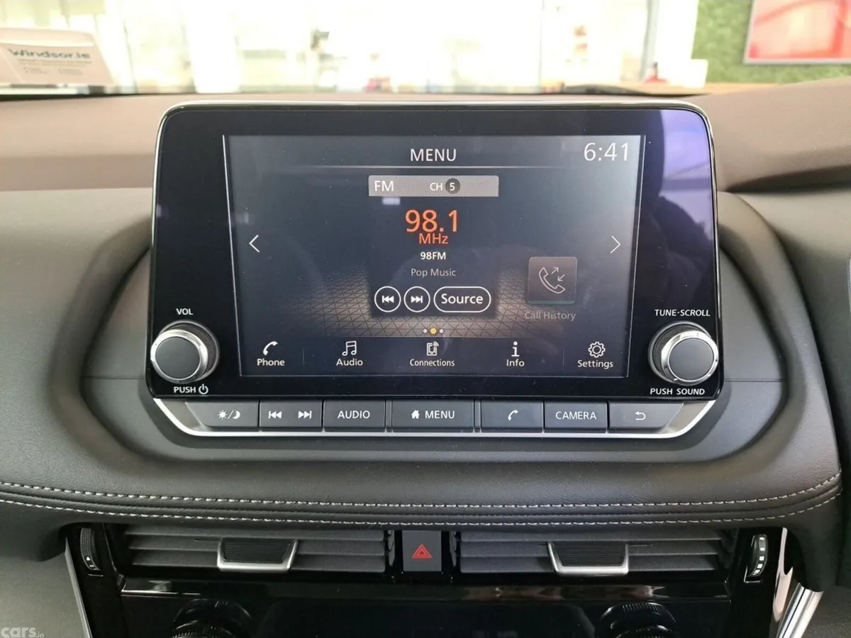 Nissan X-Trail SUV, Petrol Hybrid, 2025, Gold