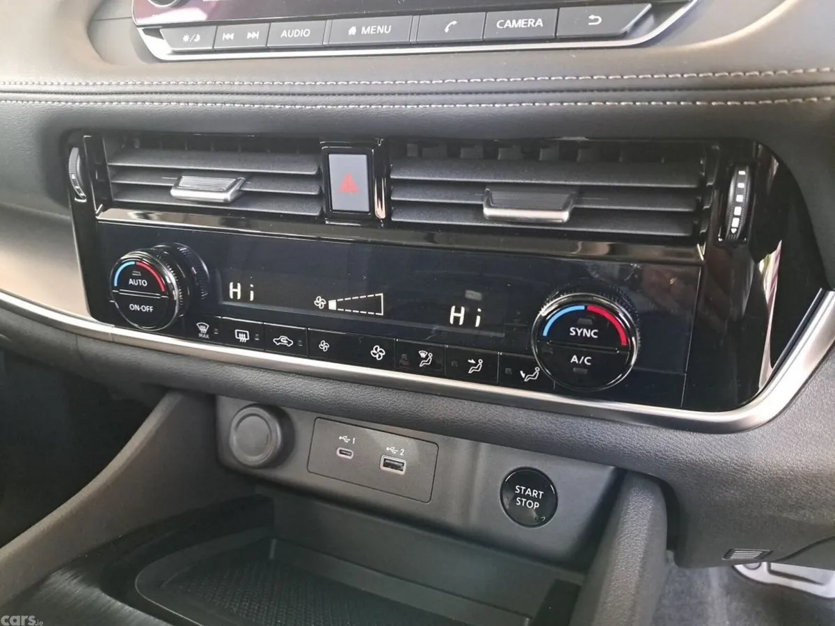 Nissan X-Trail SUV, Petrol Hybrid, 2025, Gold