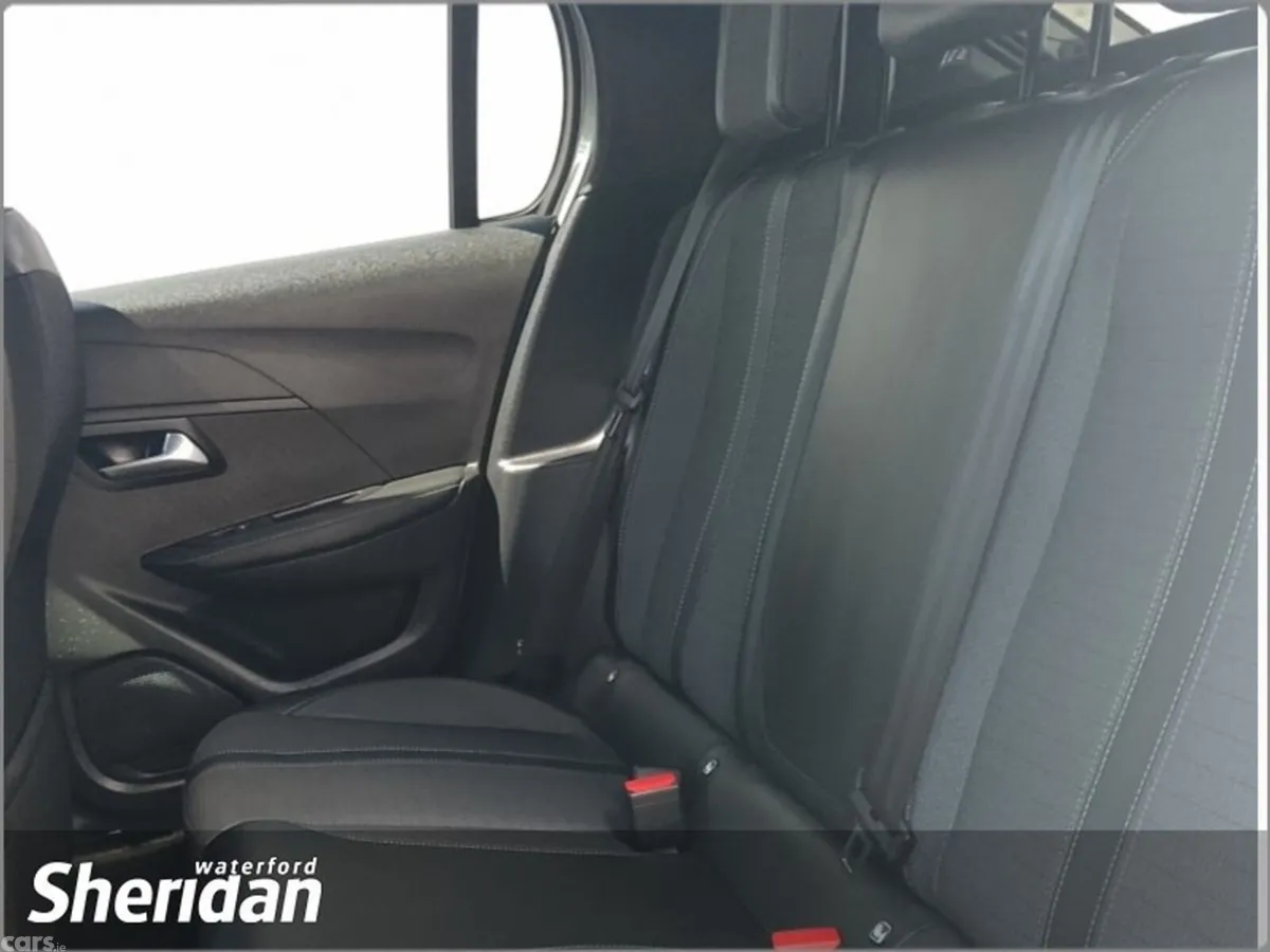 Peugeot 208 Hatchback, Electric, 2023, Grey