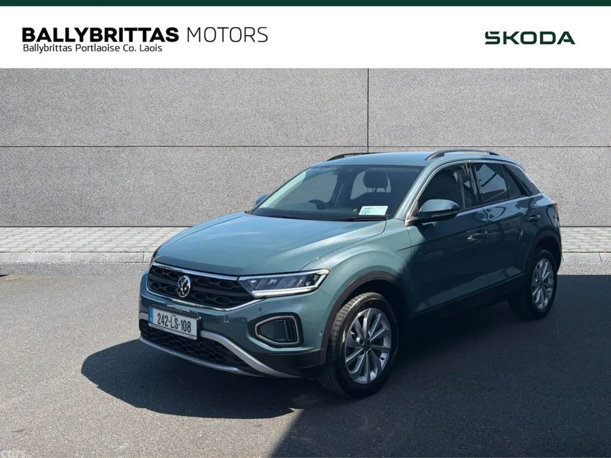Volkswagen T-Roc SUV, Petrol, 2024, Blue
