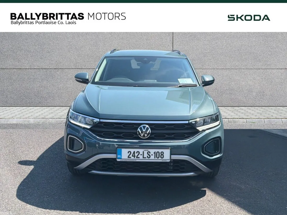 Volkswagen T-Roc SUV, Petrol, 2024, Blue