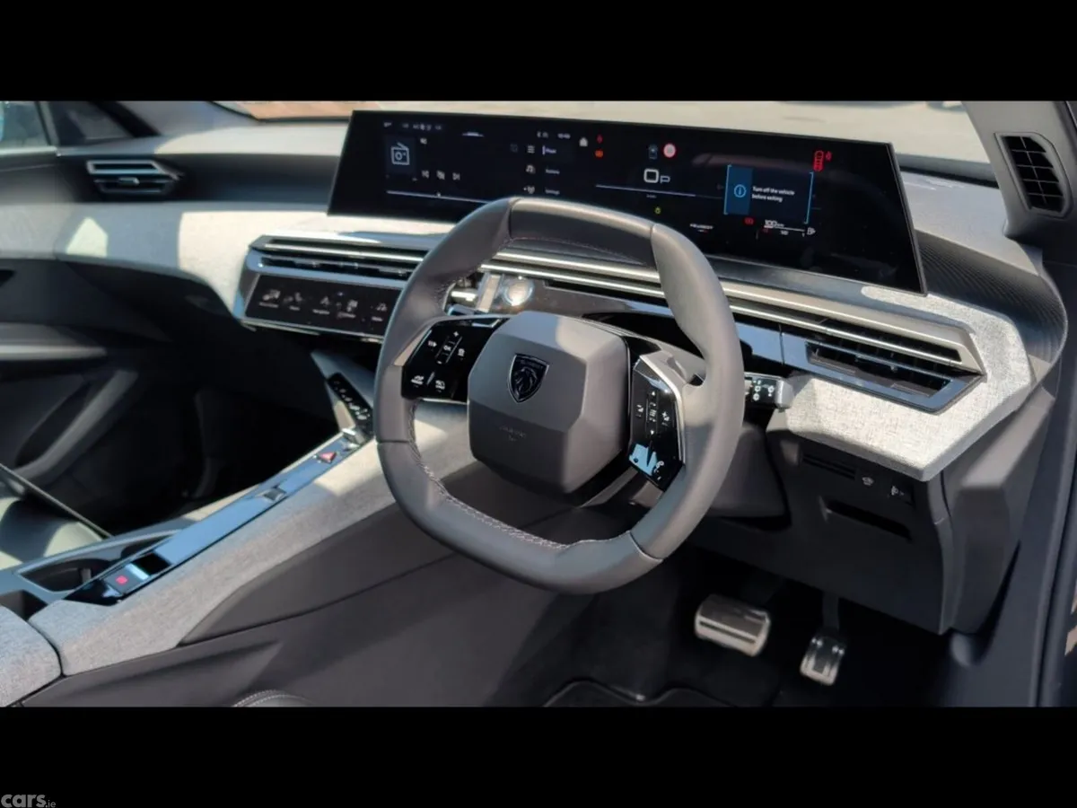 Peugeot 5008 MPV, Petrol Hybrid, 2026, Grey