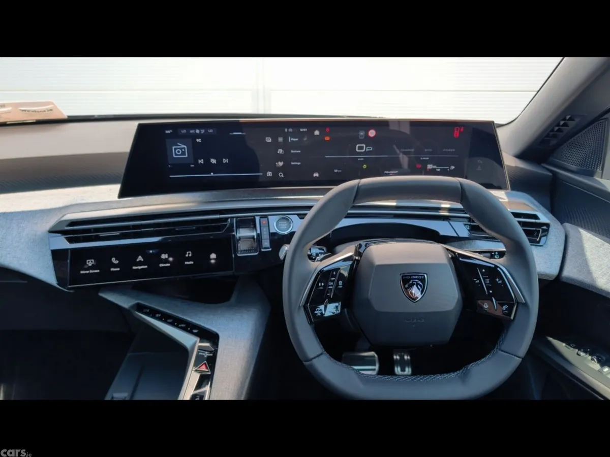 Peugeot 5008 MPV, Petrol Hybrid, 2026, Grey