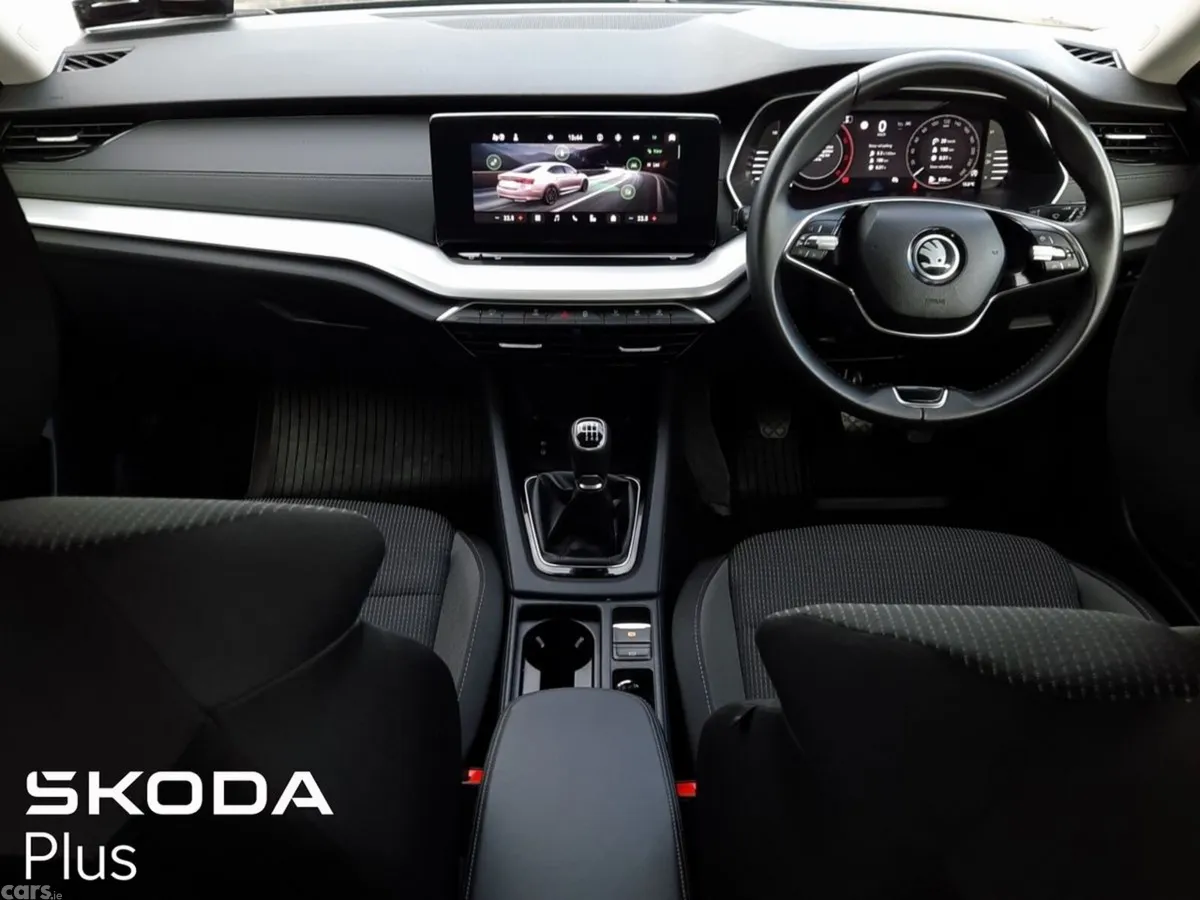 Skoda Octavia Saloon, Diesel, 2024, Black