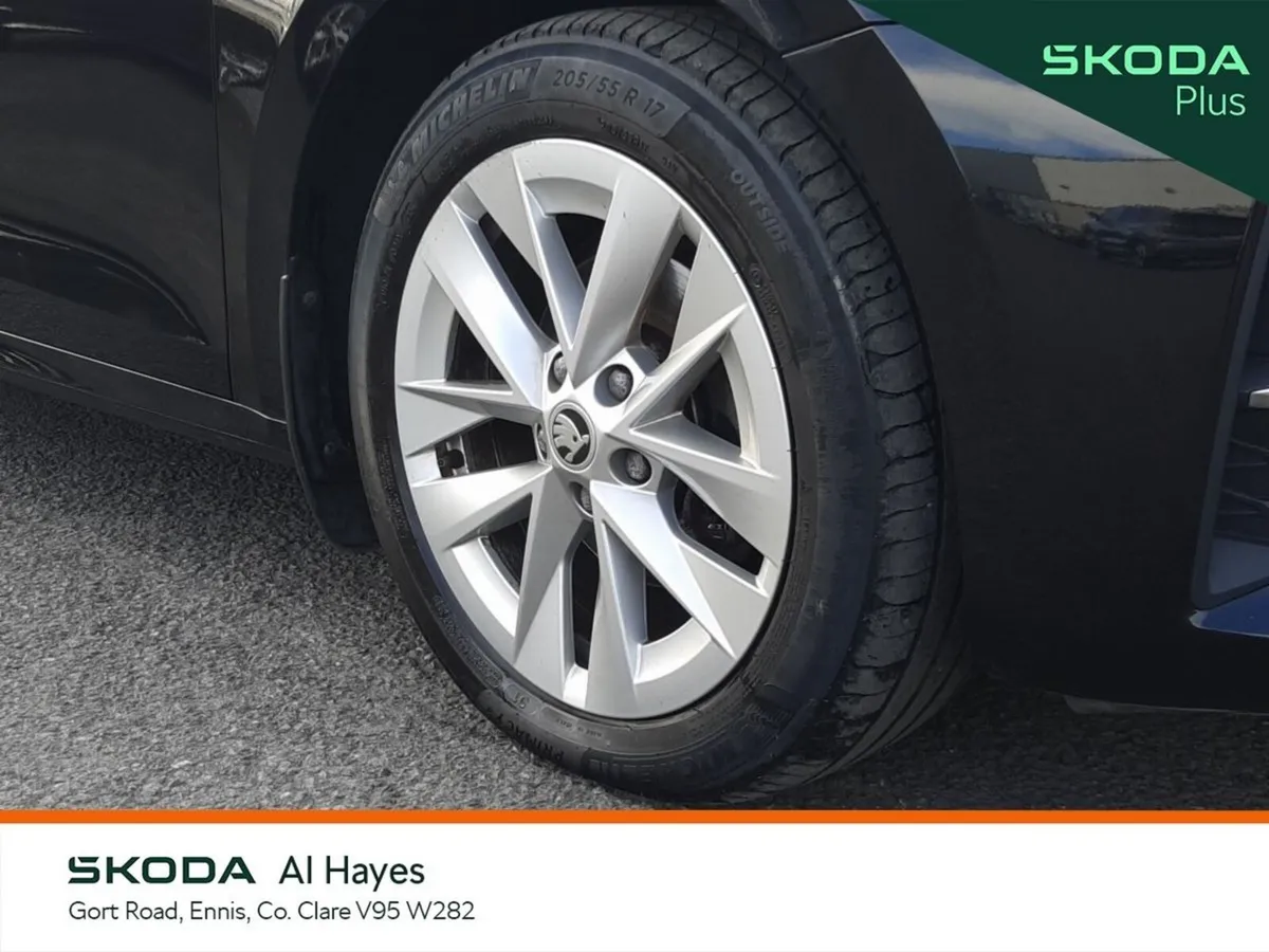 Skoda Octavia Saloon, Diesel, 2024, Black