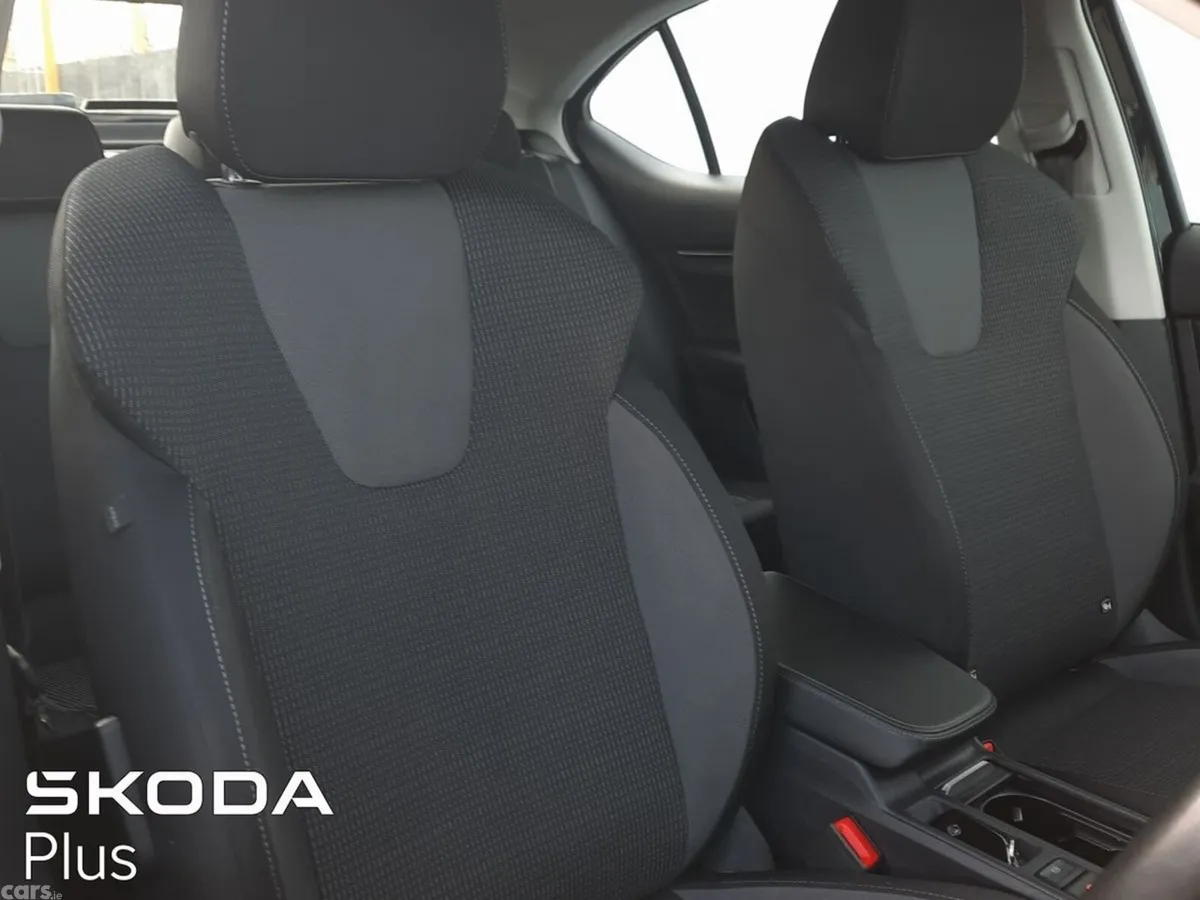 Skoda Octavia Saloon, Diesel, 2024, Black