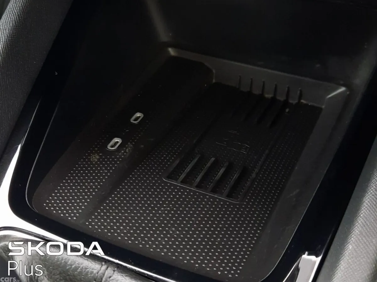 Skoda Octavia Saloon, Diesel, 2024, Black