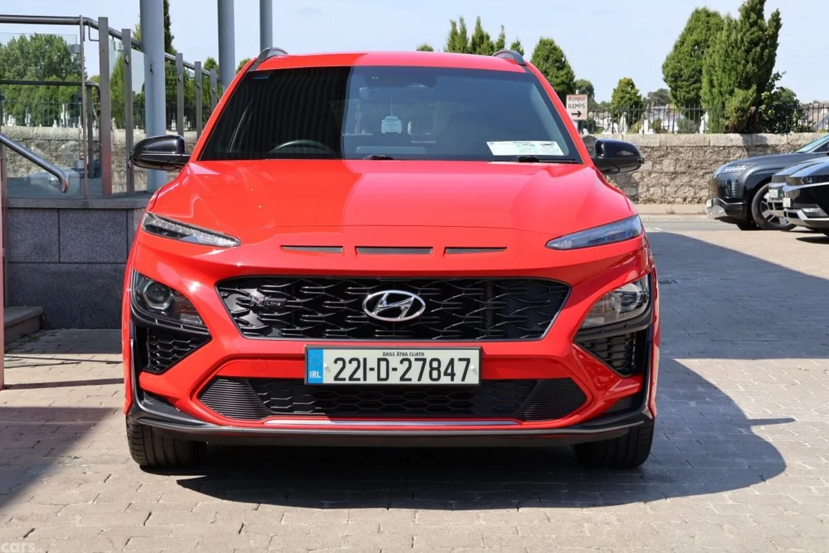Hyundai KONA MPV, Petrol, 2022, Red