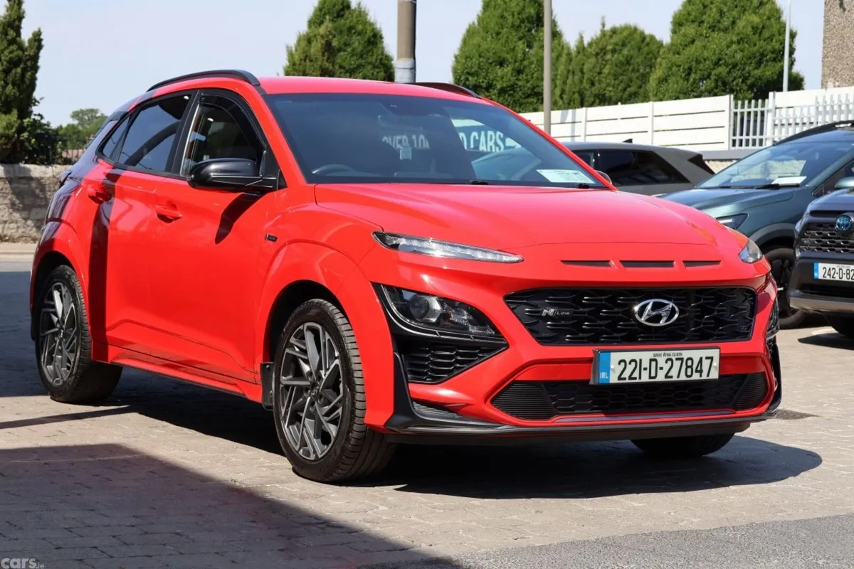 Hyundai KONA MPV, Petrol, 2022, Red