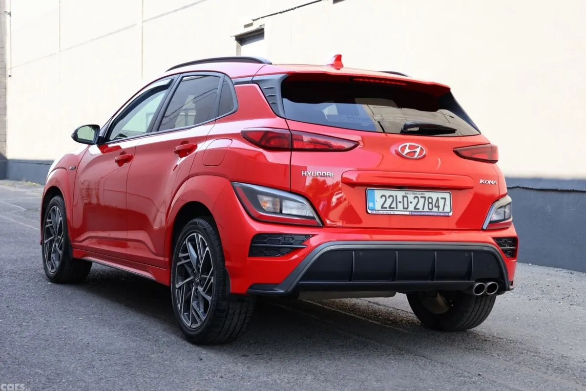 Hyundai KONA MPV, Petrol, 2022, Red