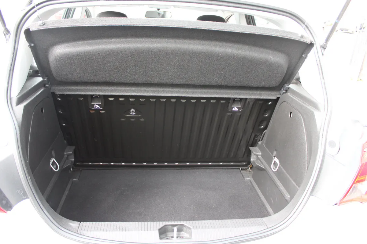 Opel Corsa Hatchback, Diesel, 2017, Grey