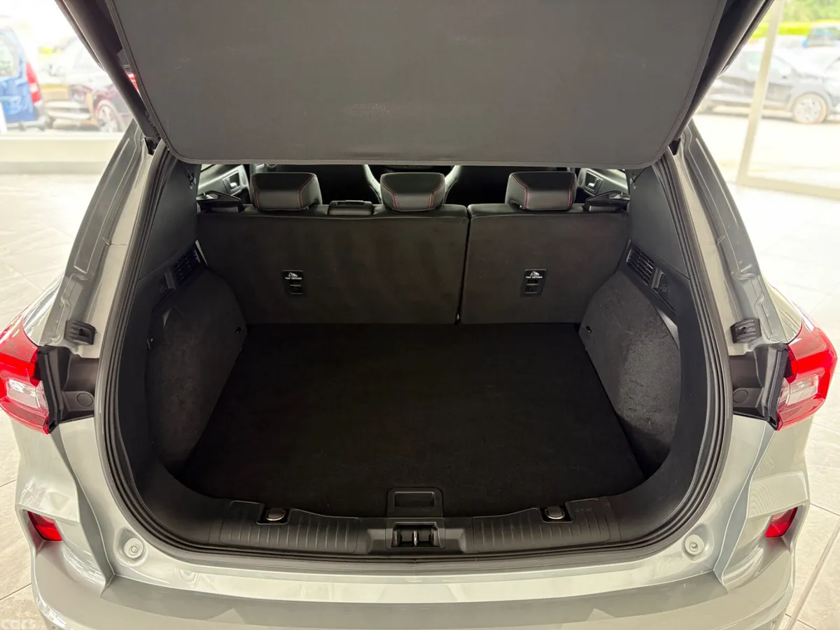 Ford Kuga SUV, Petrol Hybrid, 2024, Silver