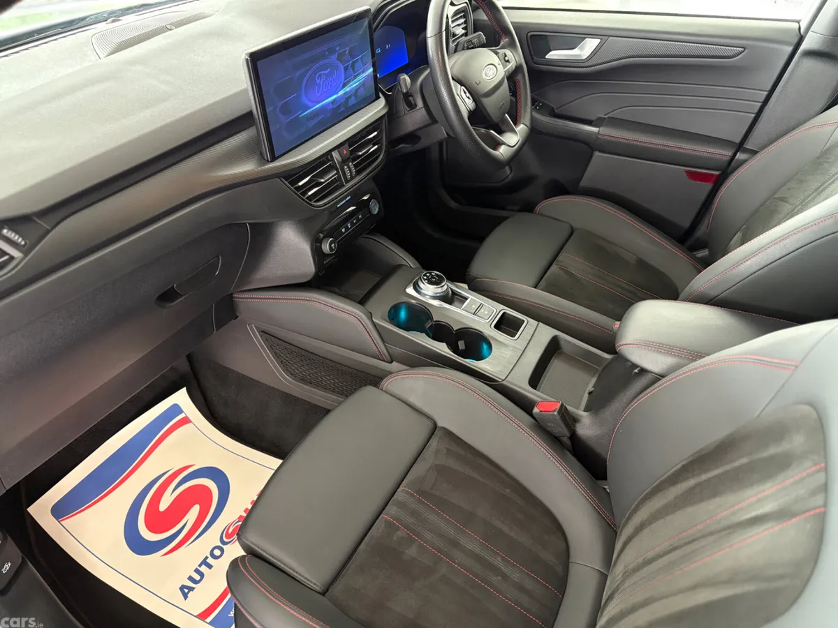 Ford Kuga SUV, Petrol Hybrid, 2024, Silver