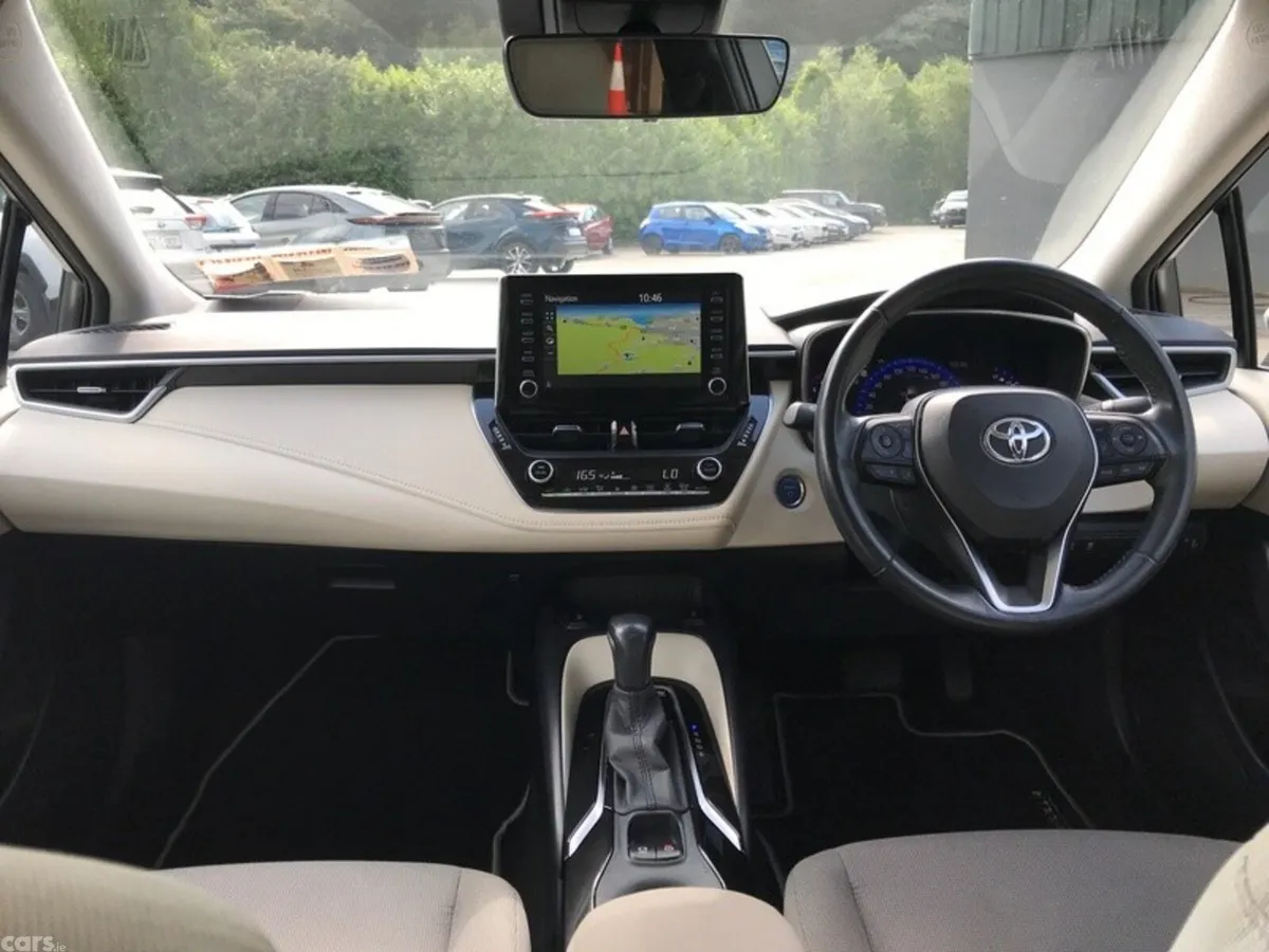 Toyota Corolla Saloon, Petrol Hybrid, 2021, Grey