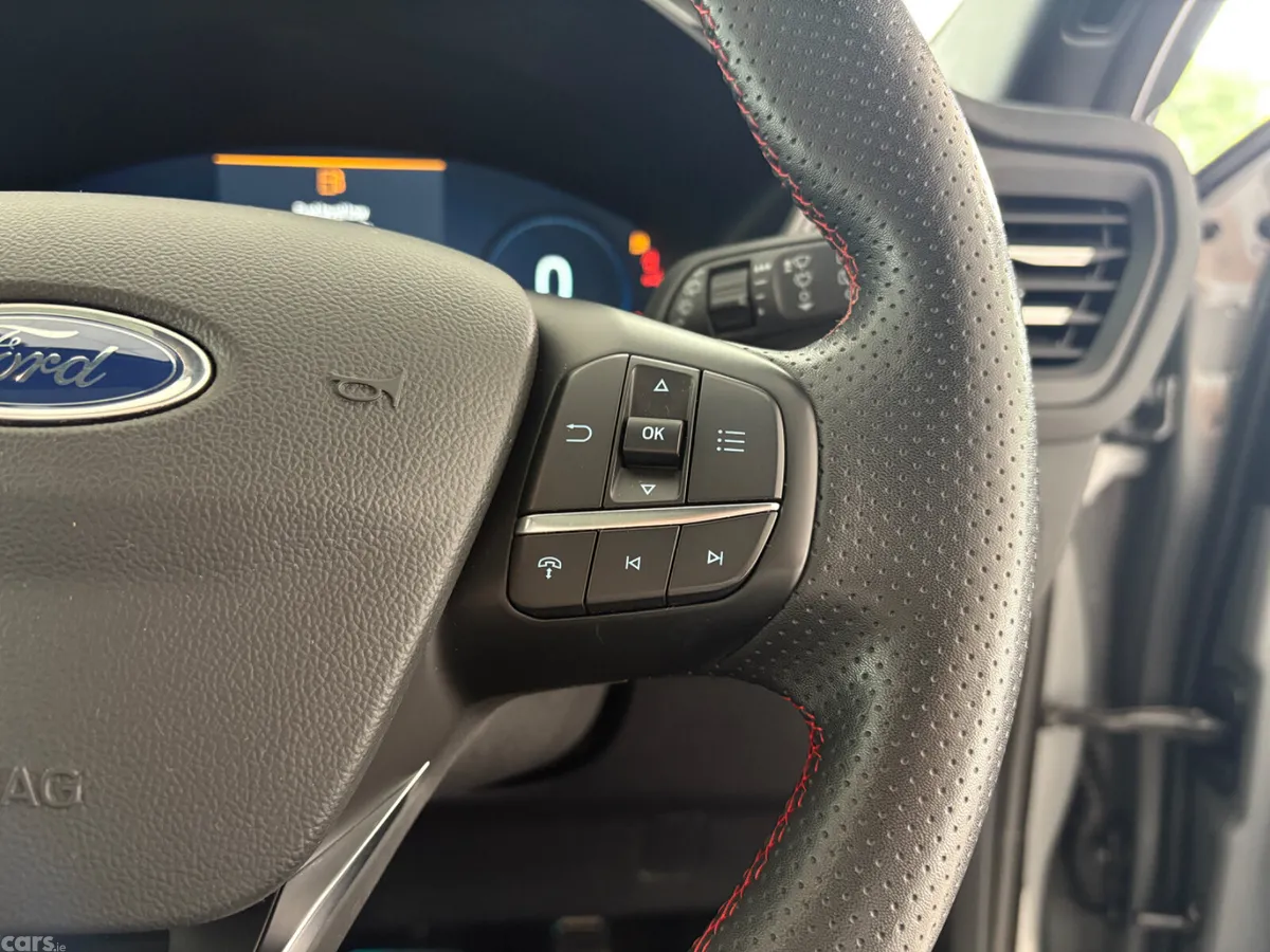 Ford Kuga SUV, Petrol Hybrid, 2024, Silver