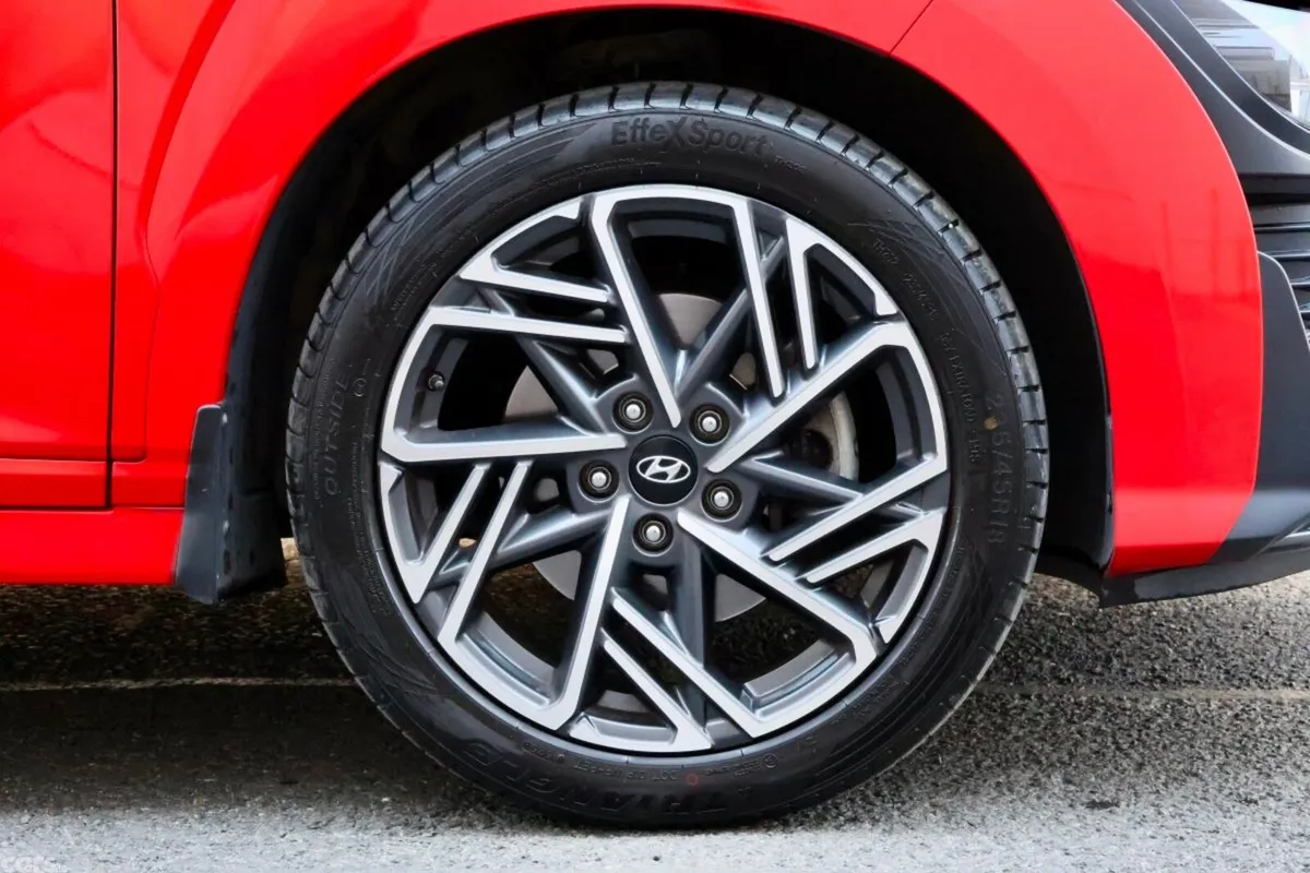 Hyundai KONA MPV, Petrol, 2022, Red
