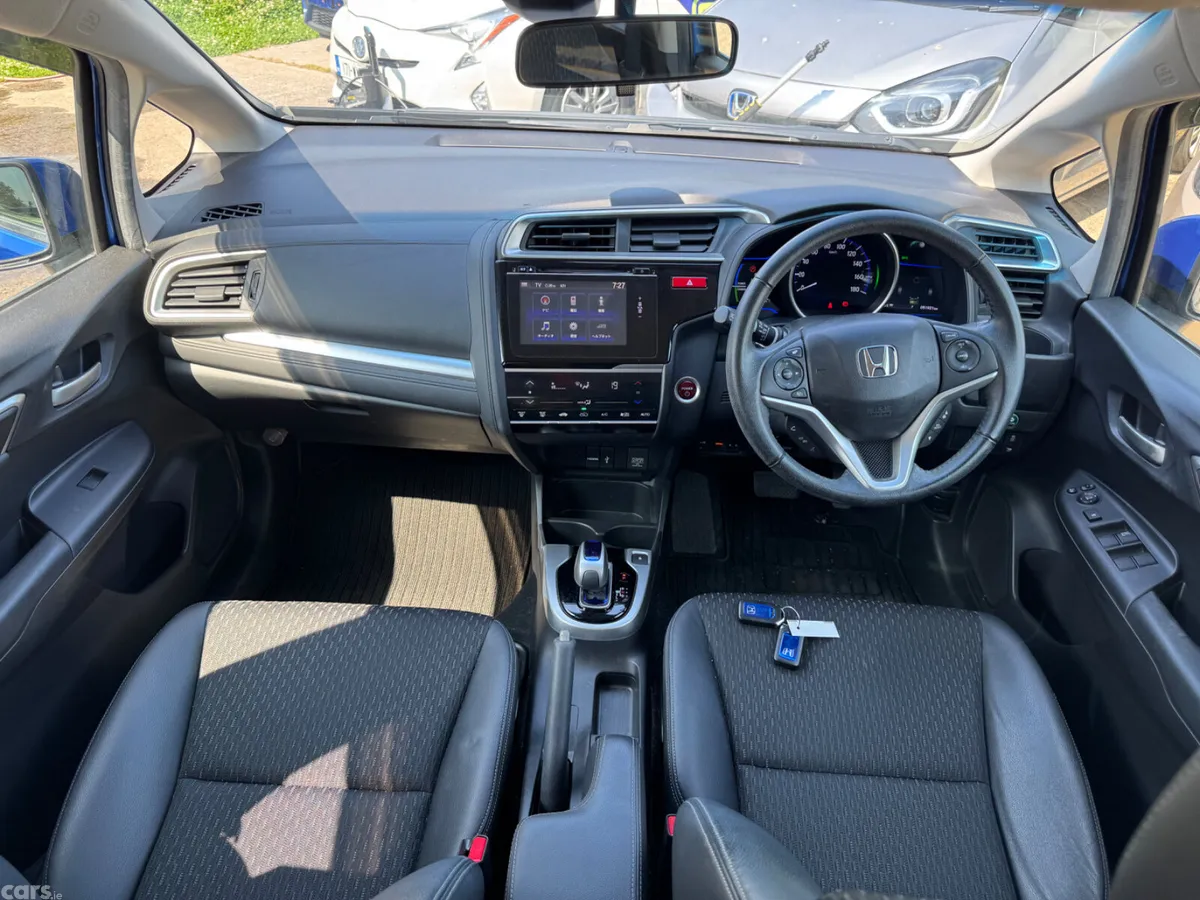 Honda Fit Hatchback, Petrol Hybrid, 2014, Blue