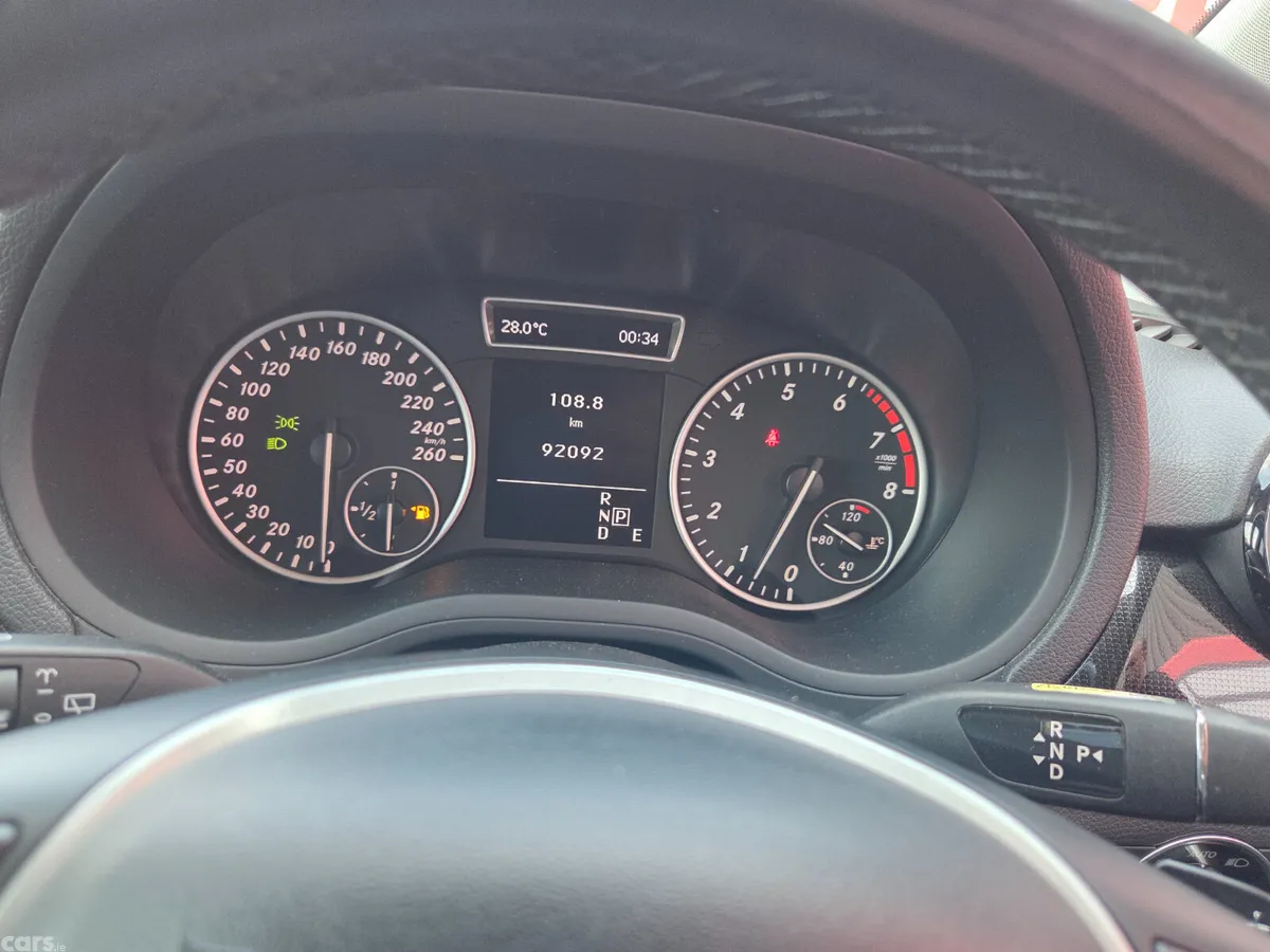 Mercedes-Benz B-Class Hatchback, Petrol, 2013, White