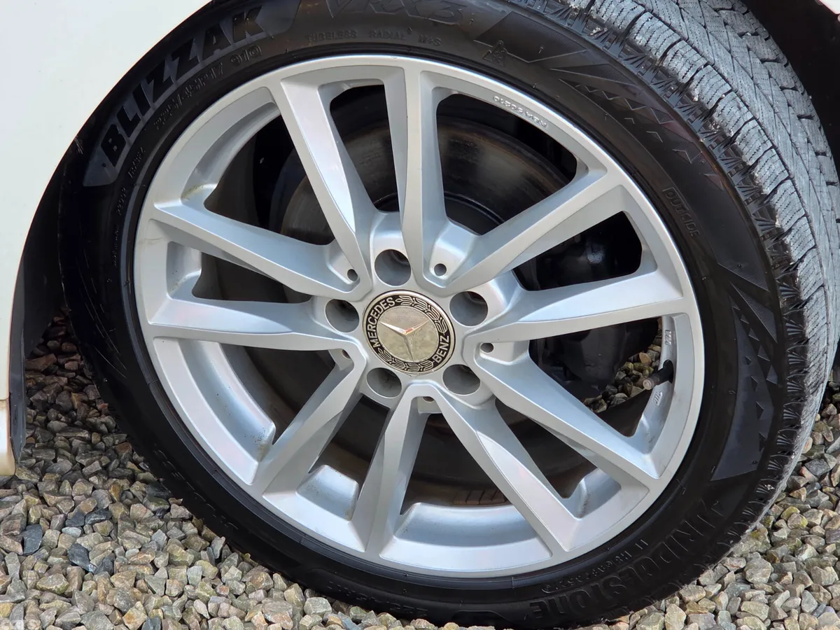 Mercedes-Benz B-Class Hatchback, Petrol, 2013, White