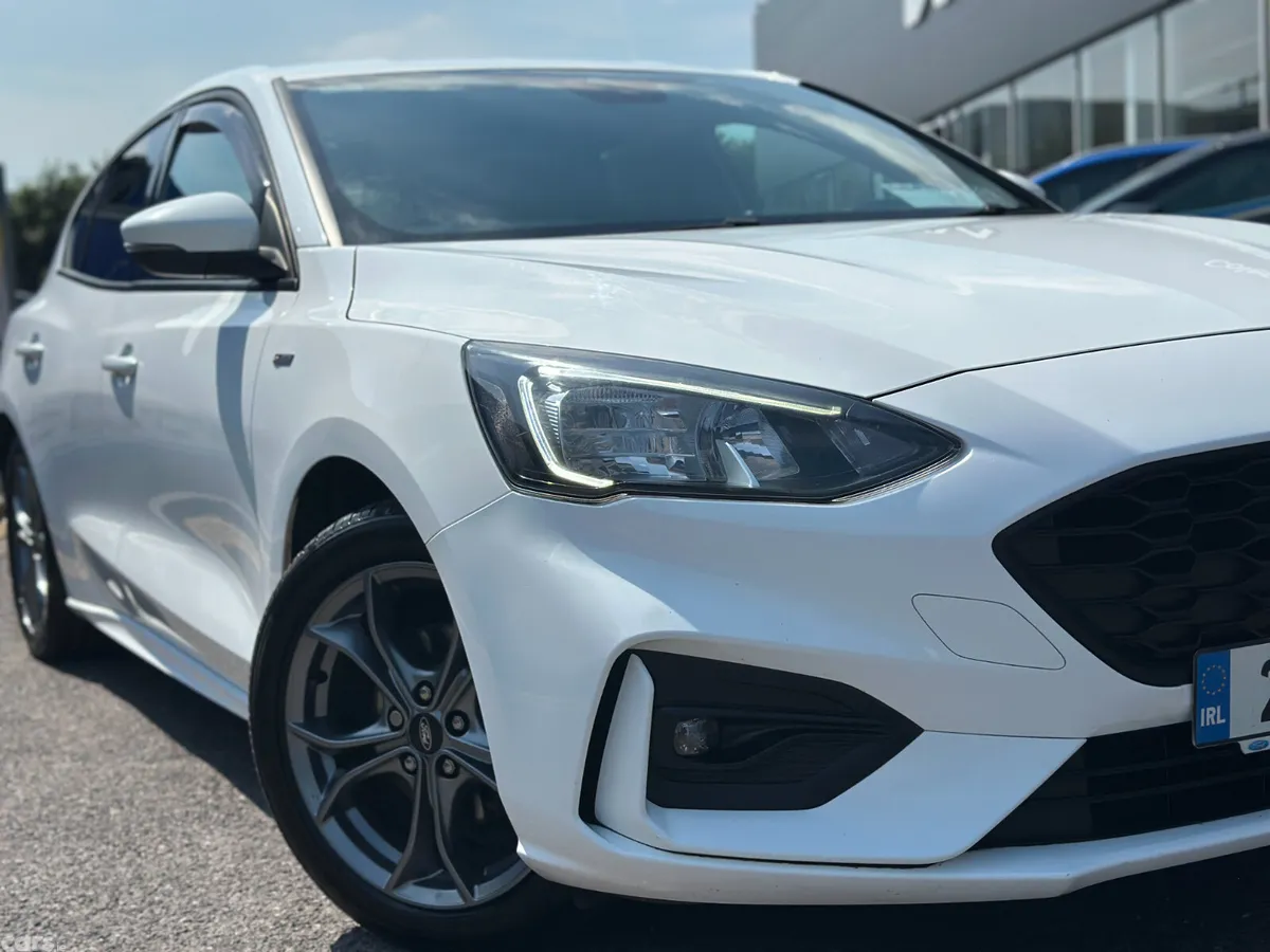 Ford Focus Hatchback, Diesel, 2020, White