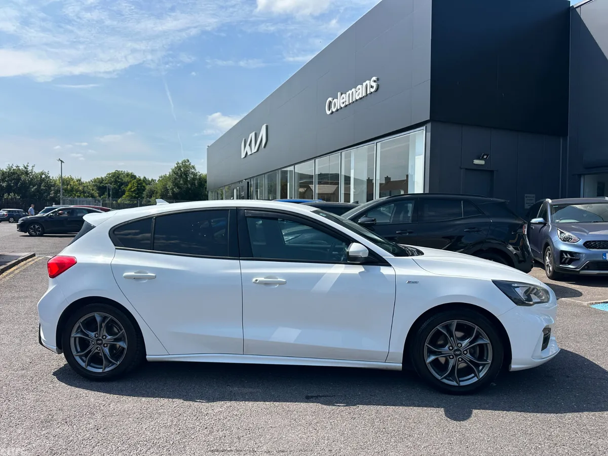 Ford Focus Hatchback, Diesel, 2020, White