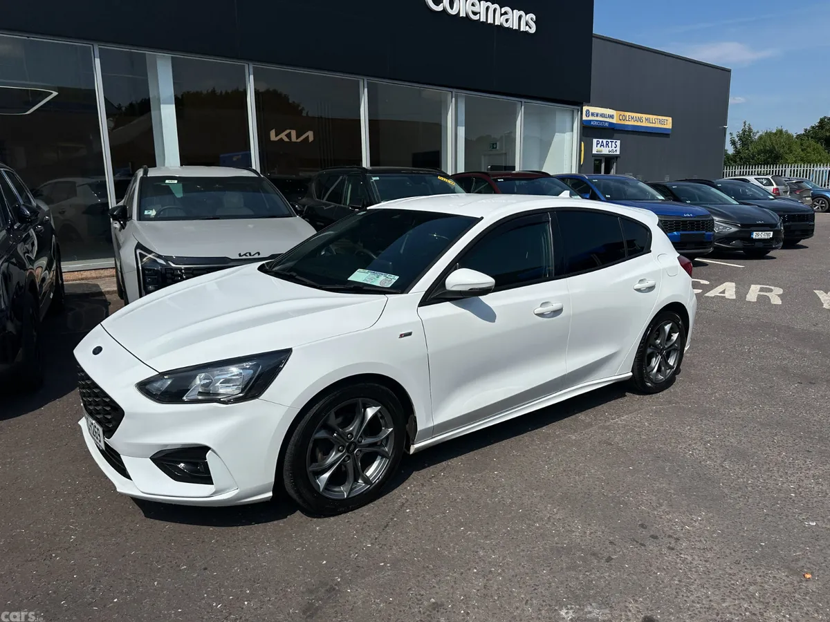 Ford Focus Hatchback, Diesel, 2020, White